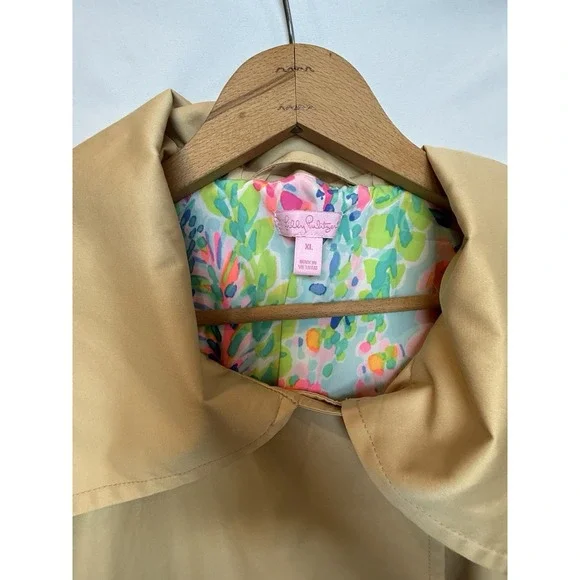 Lilly Pulitzer Womens Qynn Tan Gold Button Belted Trench Coat Size XL Classic - Picture 2 of 9